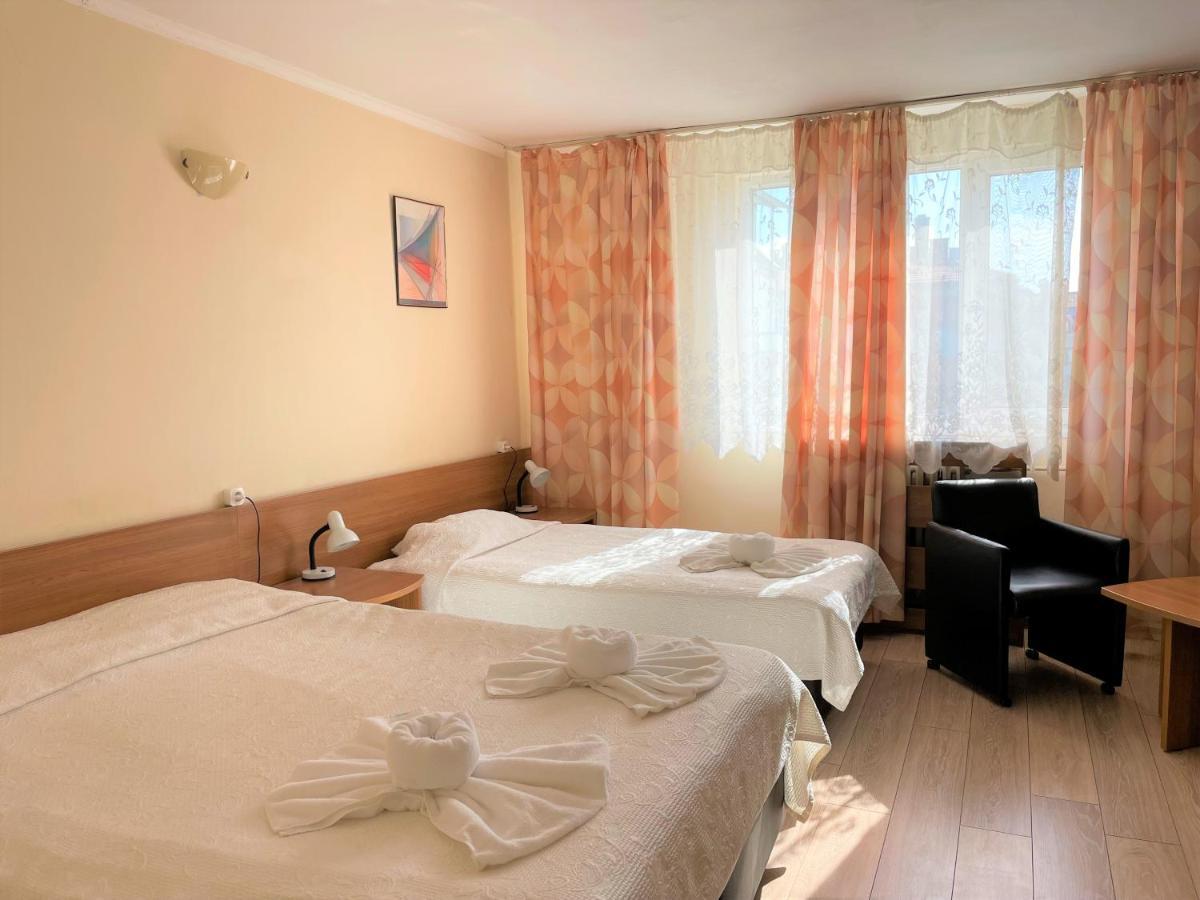 Family Hotel Central Burgas City Exterior foto
