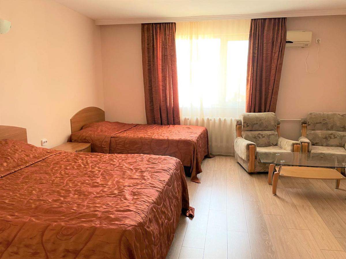 Family Hotel Central Burgas City Exterior foto