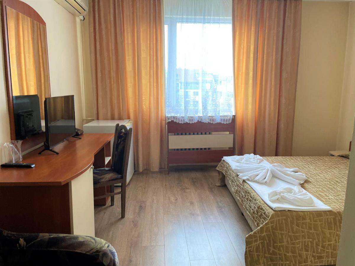 Family Hotel Central Burgas City Exterior foto